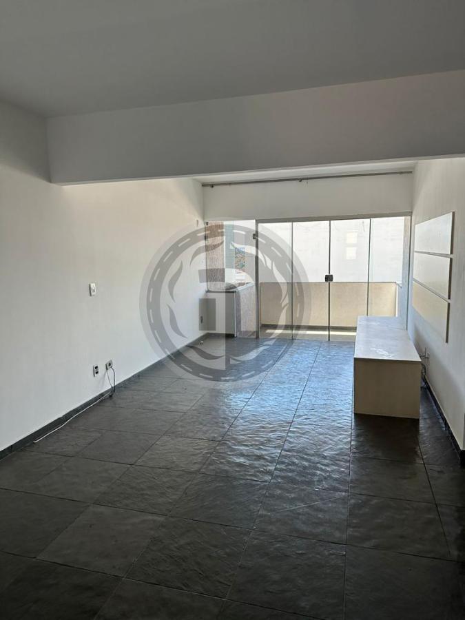 Apartamento à venda com 3 quartos, 147m² - Foto 1