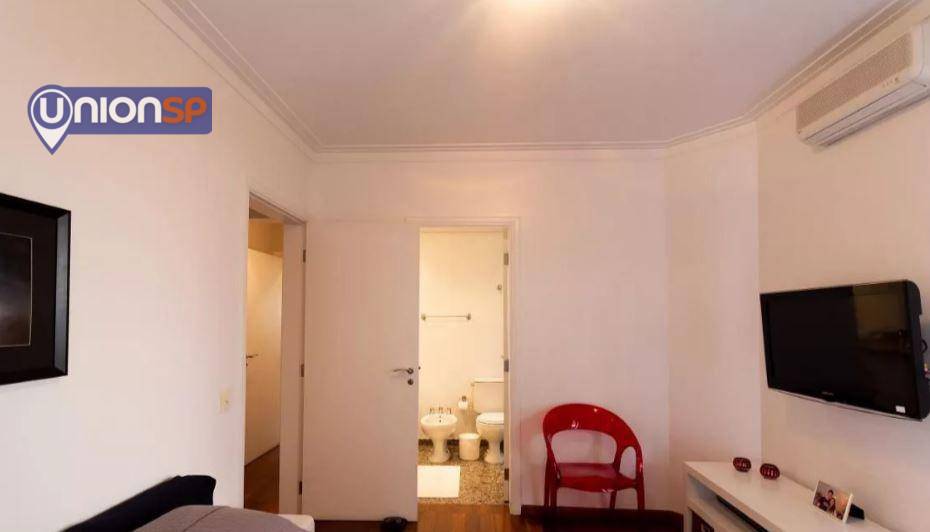 Apartamento à venda com 3 quartos, 195m² - Foto 10