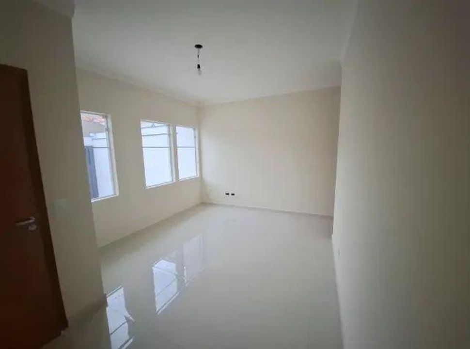 Casa à venda com 2 quartos, 90m² - Foto 2