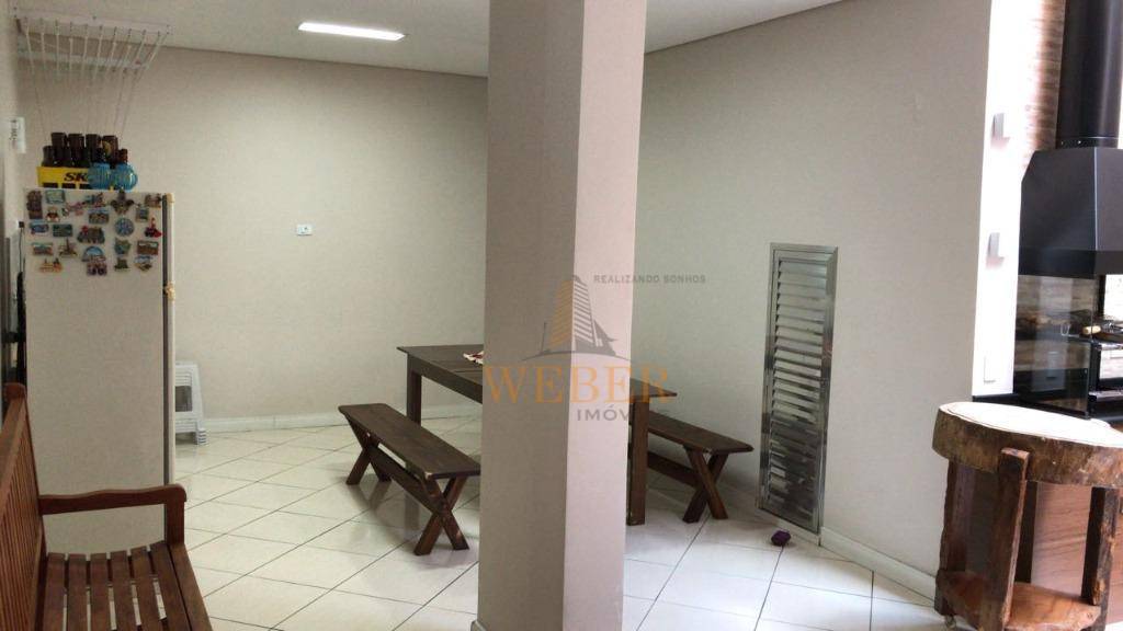 Sobrado à venda com 3 quartos, 200m² - Foto 13