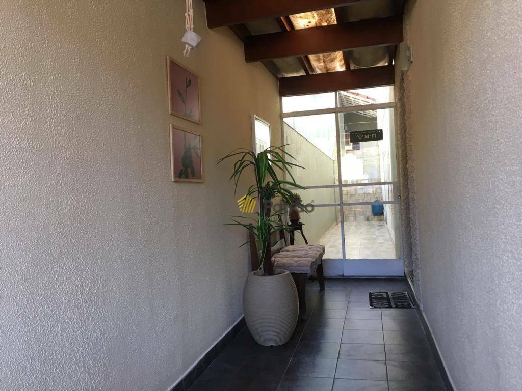 Casa à venda com 2 quartos, 207m² - Foto 11