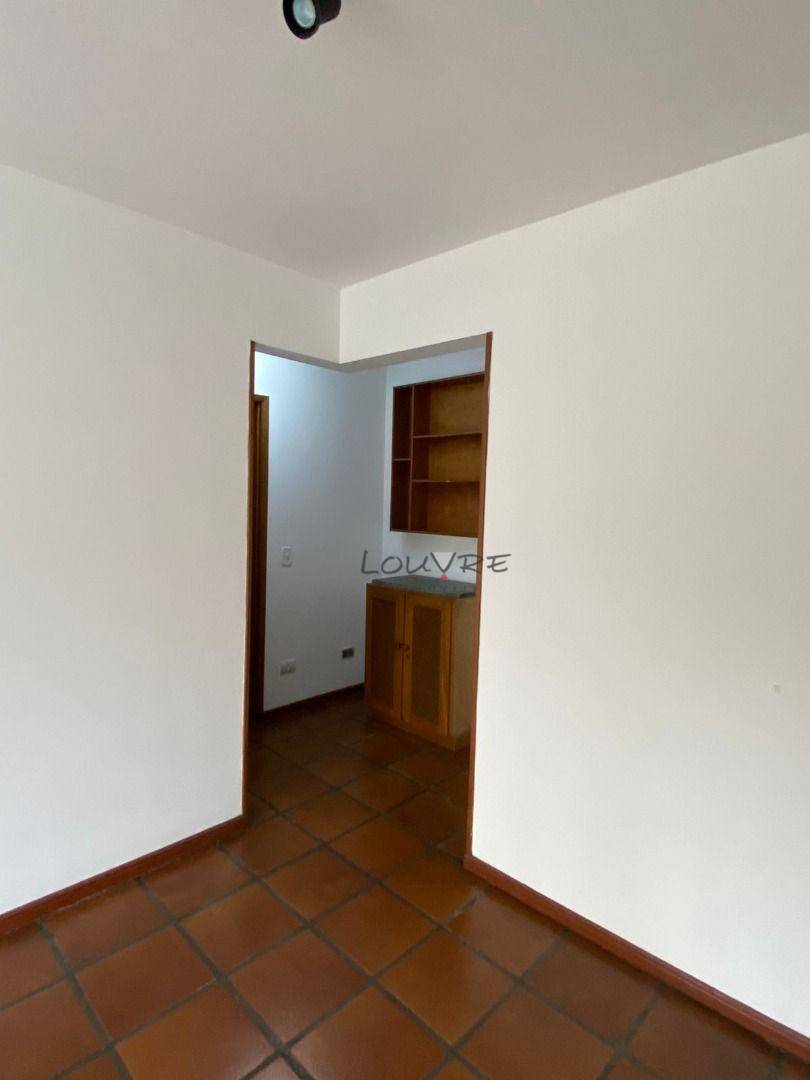 Apartamento para alugar com 1 quarto, 55m² - Foto 9