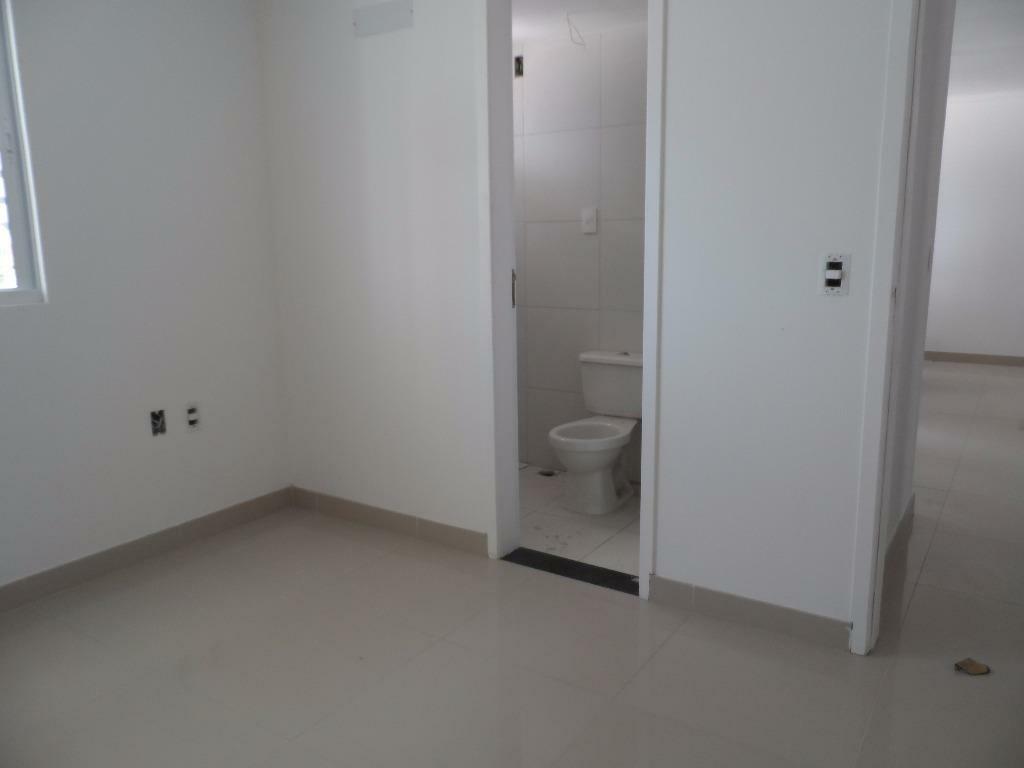 Apartamento à venda com 2 quartos, 80m² - Foto 23