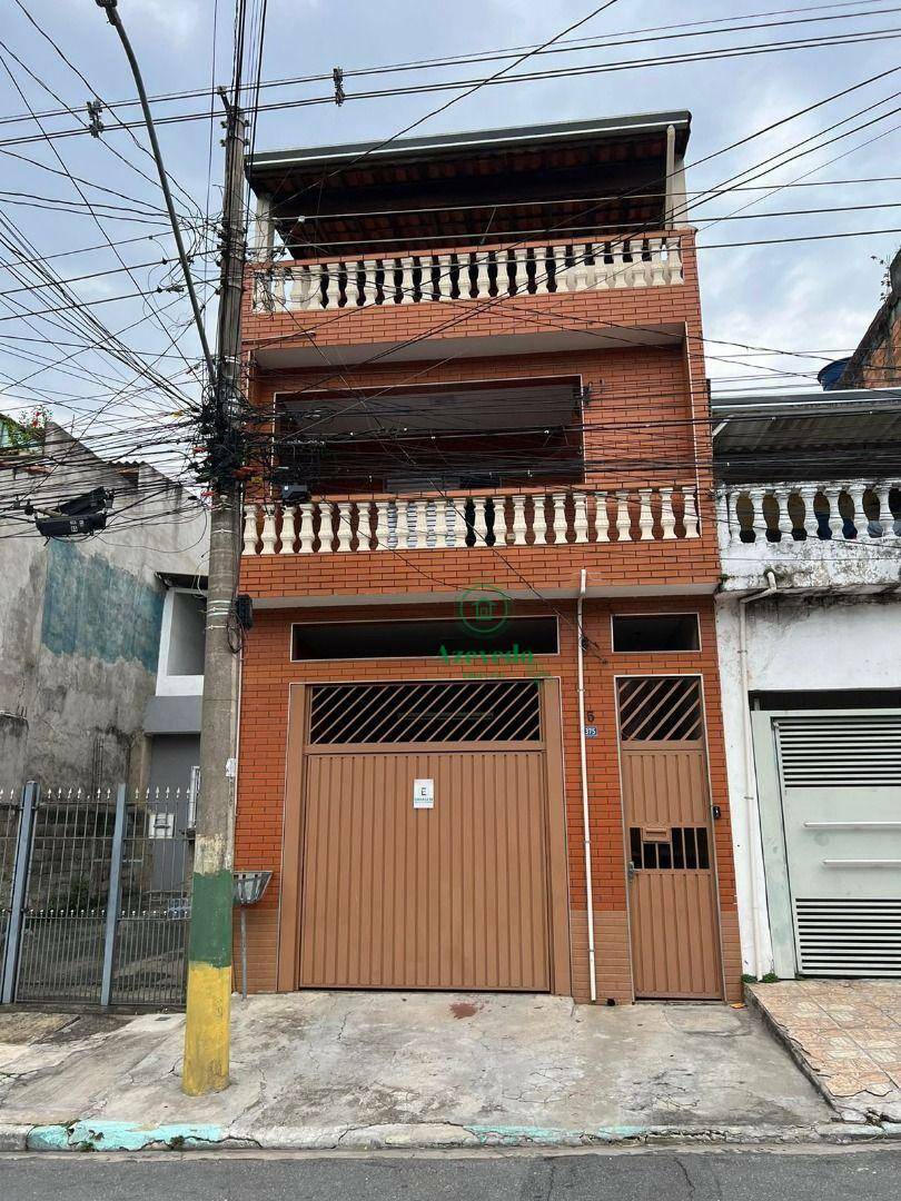 Sobrado à venda com 3 quartos, 298m² - Foto 1