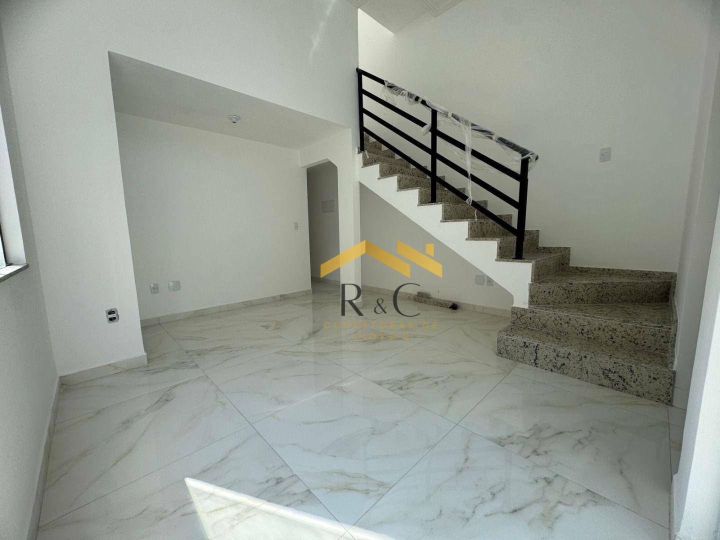 Casa à venda com 3 quartos, 81m² - Foto 3