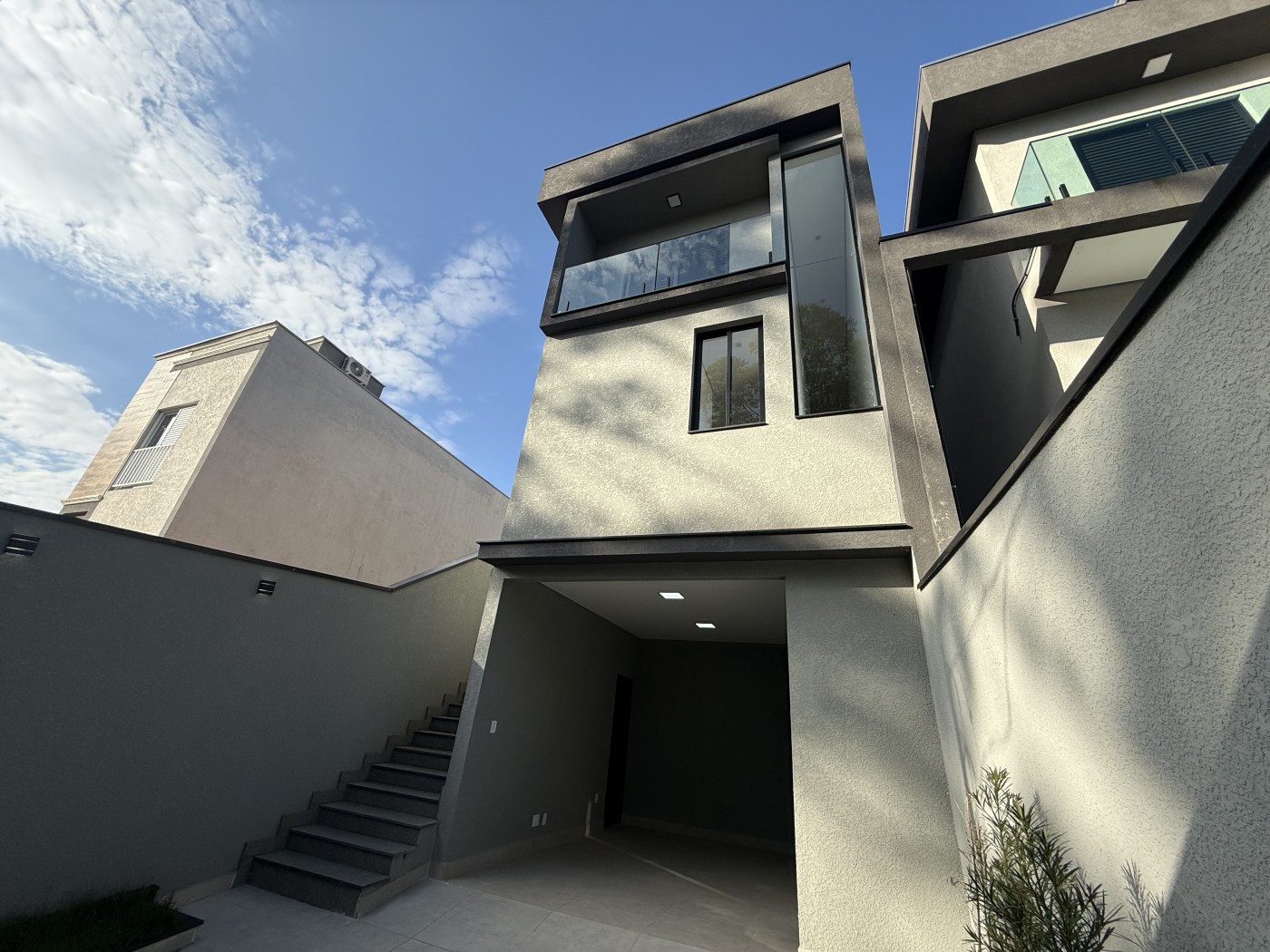 Casa à venda com 3 quartos, 140m² - Foto 2