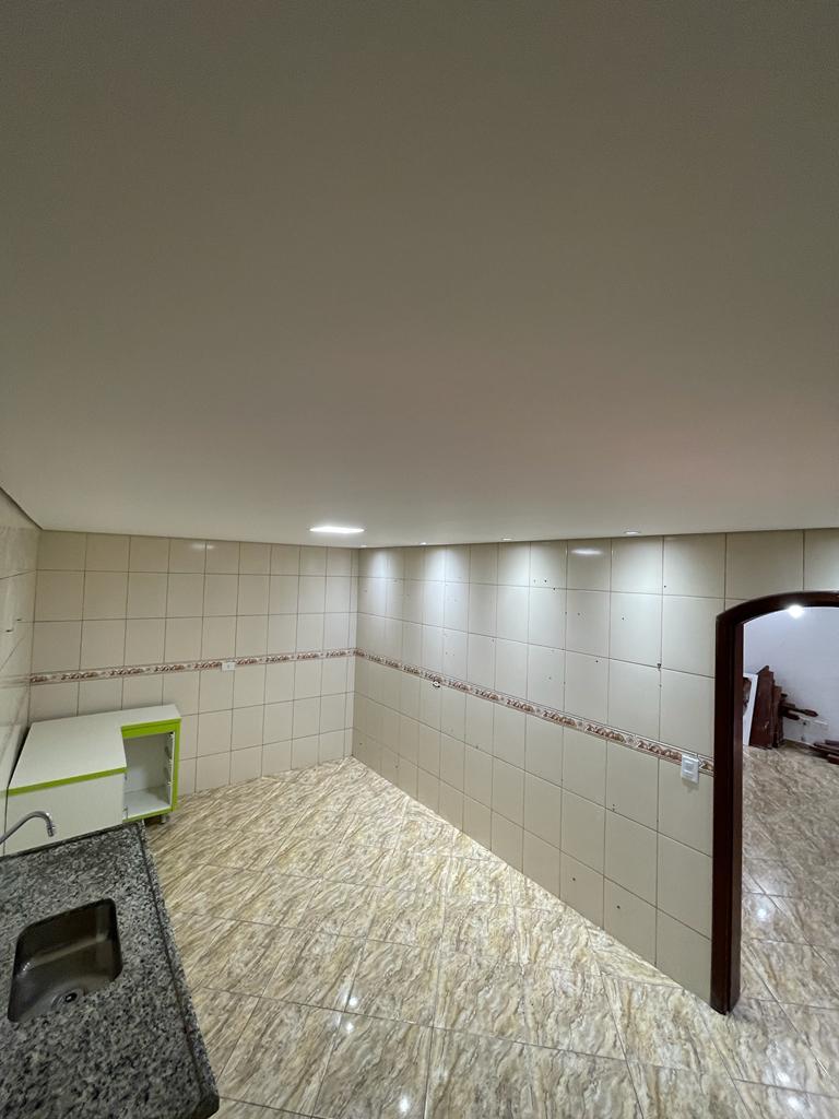 Sobrado à venda com 3 quartos, 195m² - Foto 2