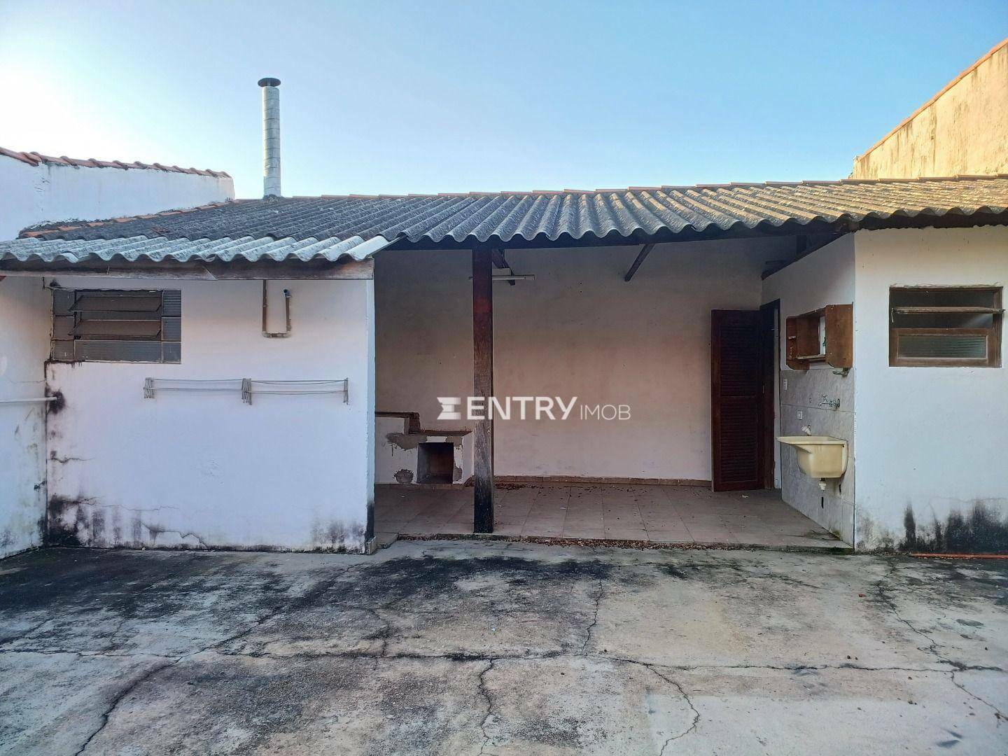 Casa à venda com 3 quartos, 100m² - Foto 35