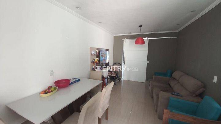 Casa à venda com 2 quartos, 150m² - Foto 1