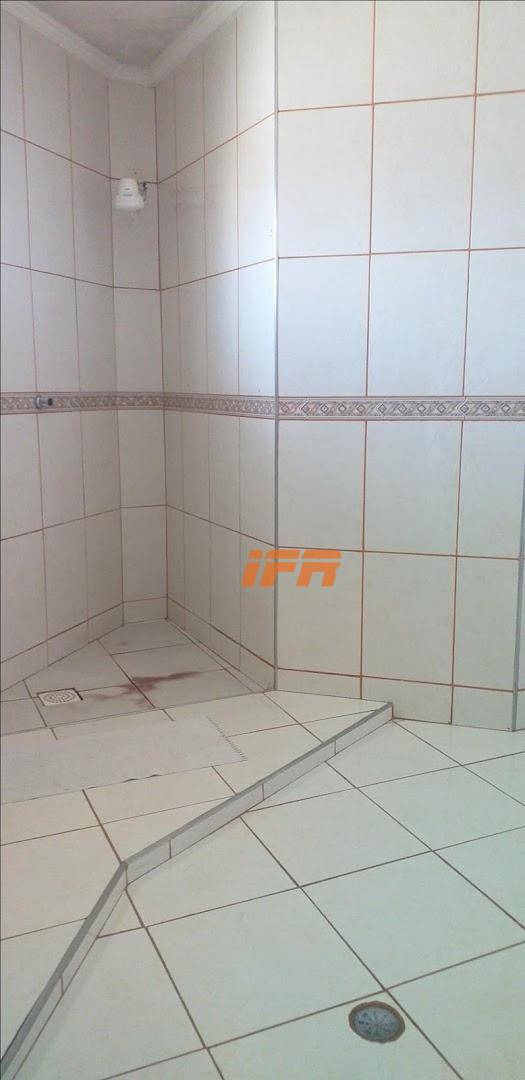 Sobrado à venda com 3 quartos, 262m² - Foto 12