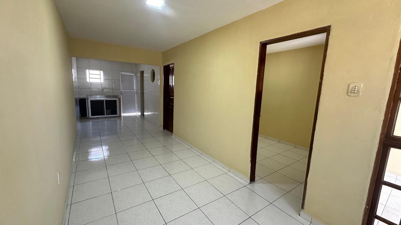 Casa à venda com 2 quartos, 70m² - Foto 6