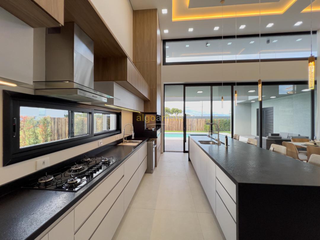Casa de Condomínio à venda com 4 quartos, 268m² - Foto 32