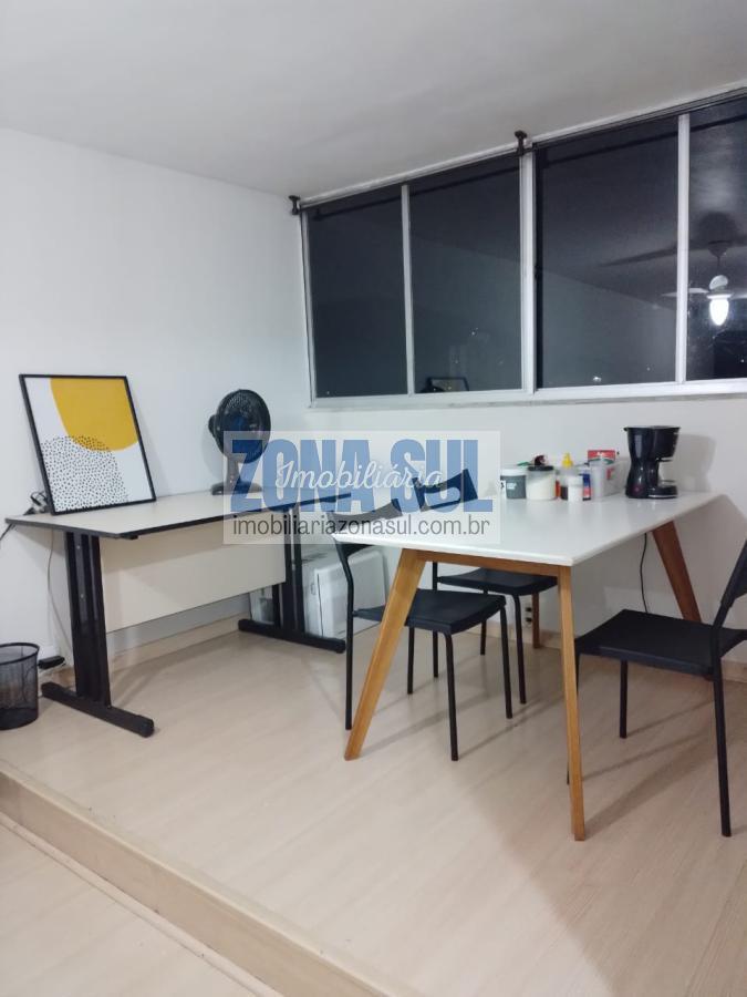 Apartamento à venda com 2 quartos, 75m² - Foto 3