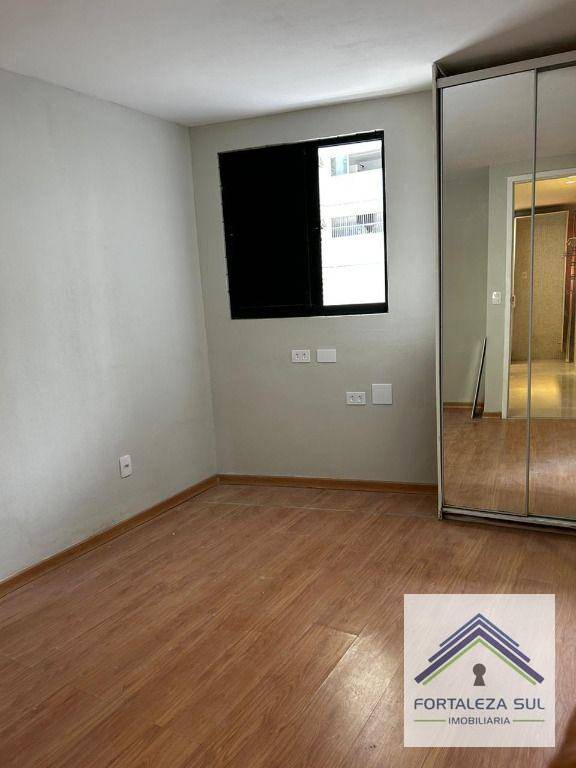 Apartamento à venda com 2 quartos, 60m² - Foto 25