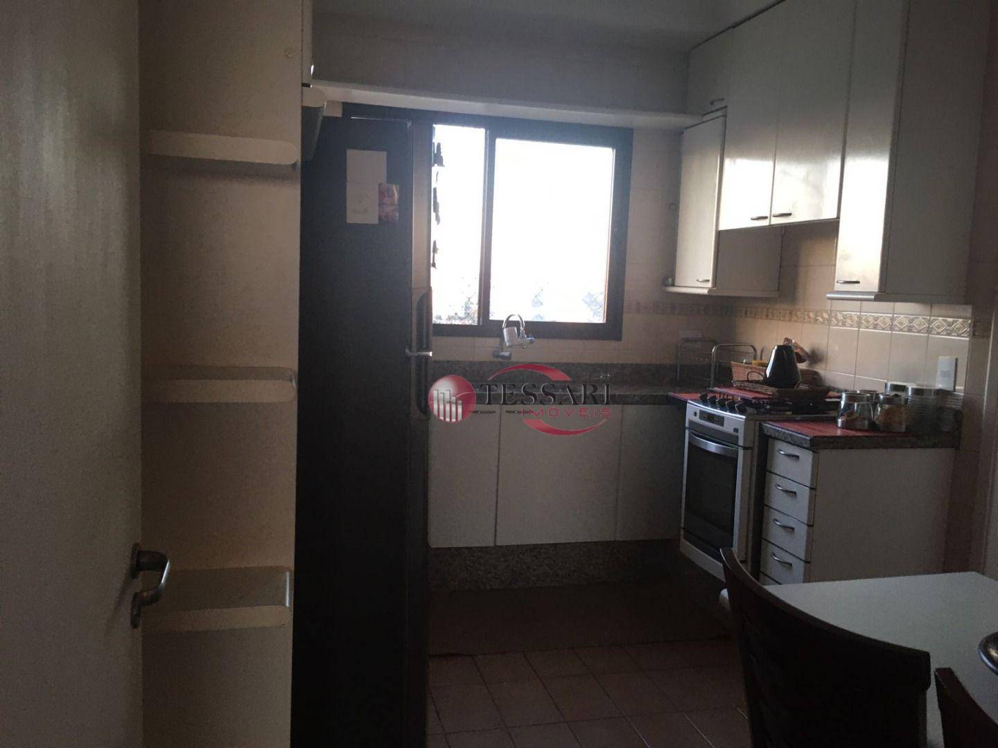 Apartamento à venda e aluguel com 3 quartos, 145m² - Foto 22