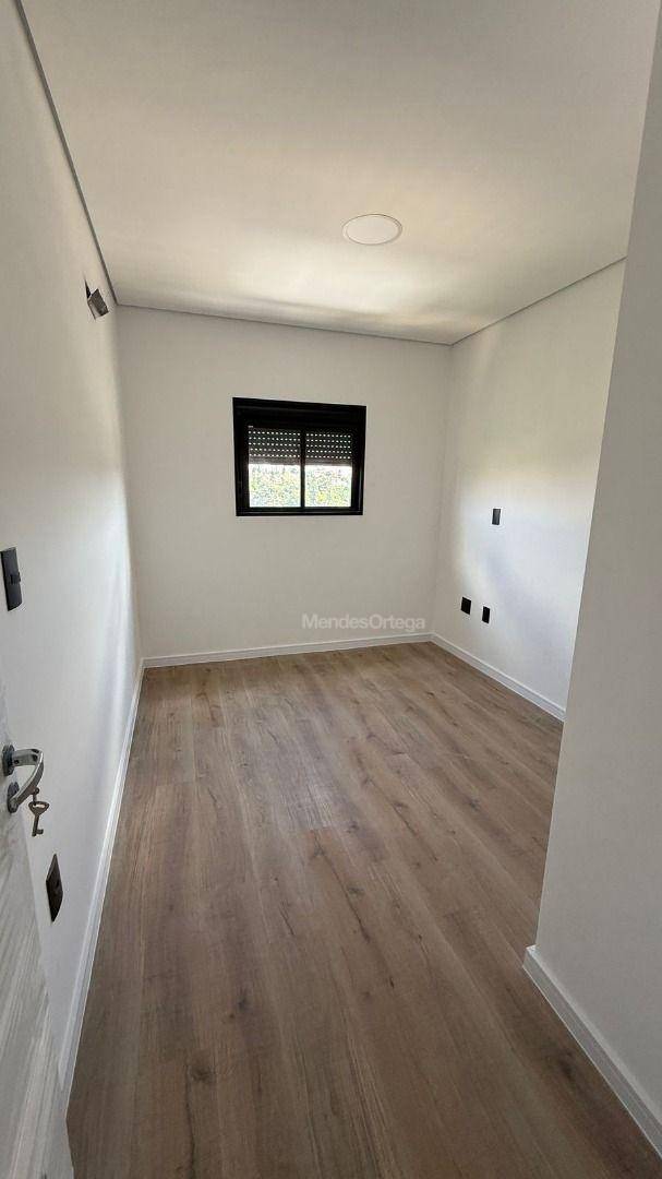 Apartamento para alugar com 3 quartos, 85m² - Foto 12