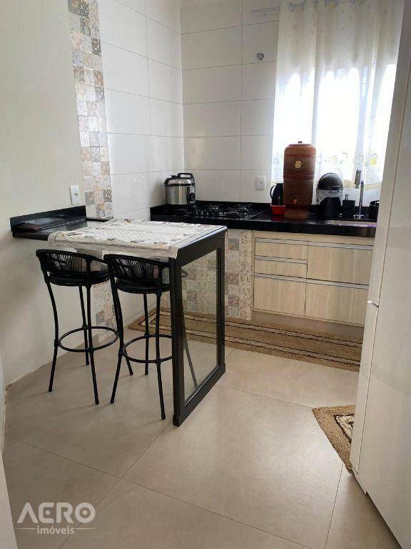 Casa à venda com 3 quartos, 169m² - Foto 19