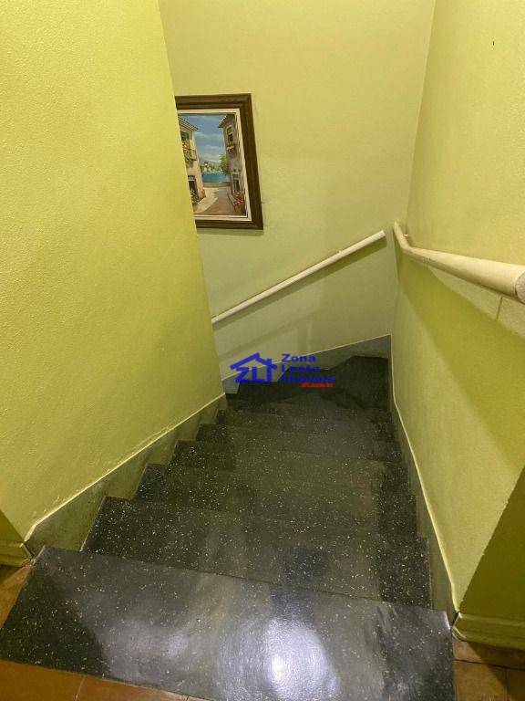 Sobrado à venda com 3 quartos, 250m² - Foto 41