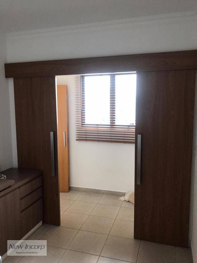 Apartamento à venda com 4 quartos, 200m² - Foto 24