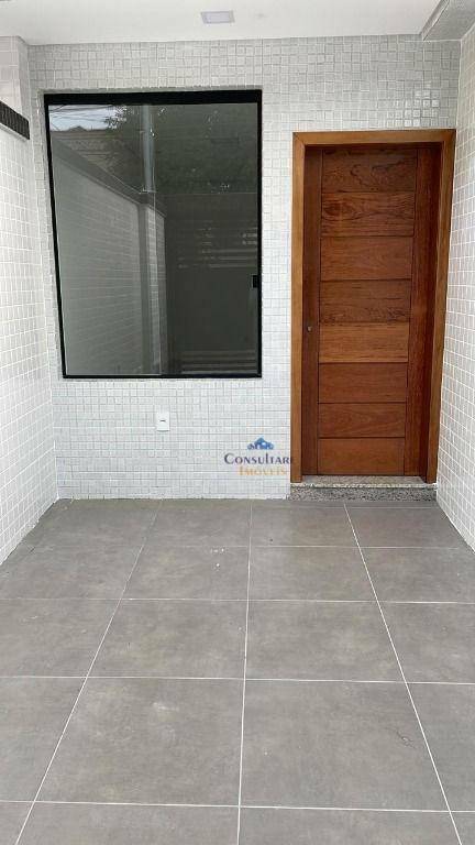 Casa à venda com 3 quartos, 87m² - Foto 2