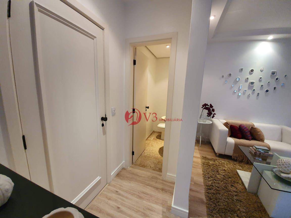 Apartamento à venda com 3 quartos, 137m² - Foto 3