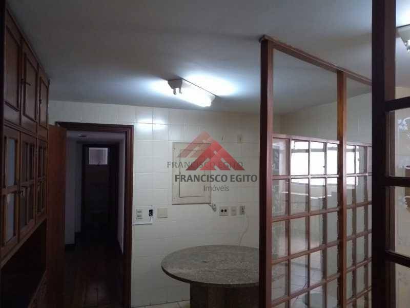 Apartamento à venda com 4 quartos, 270m² - Foto 7