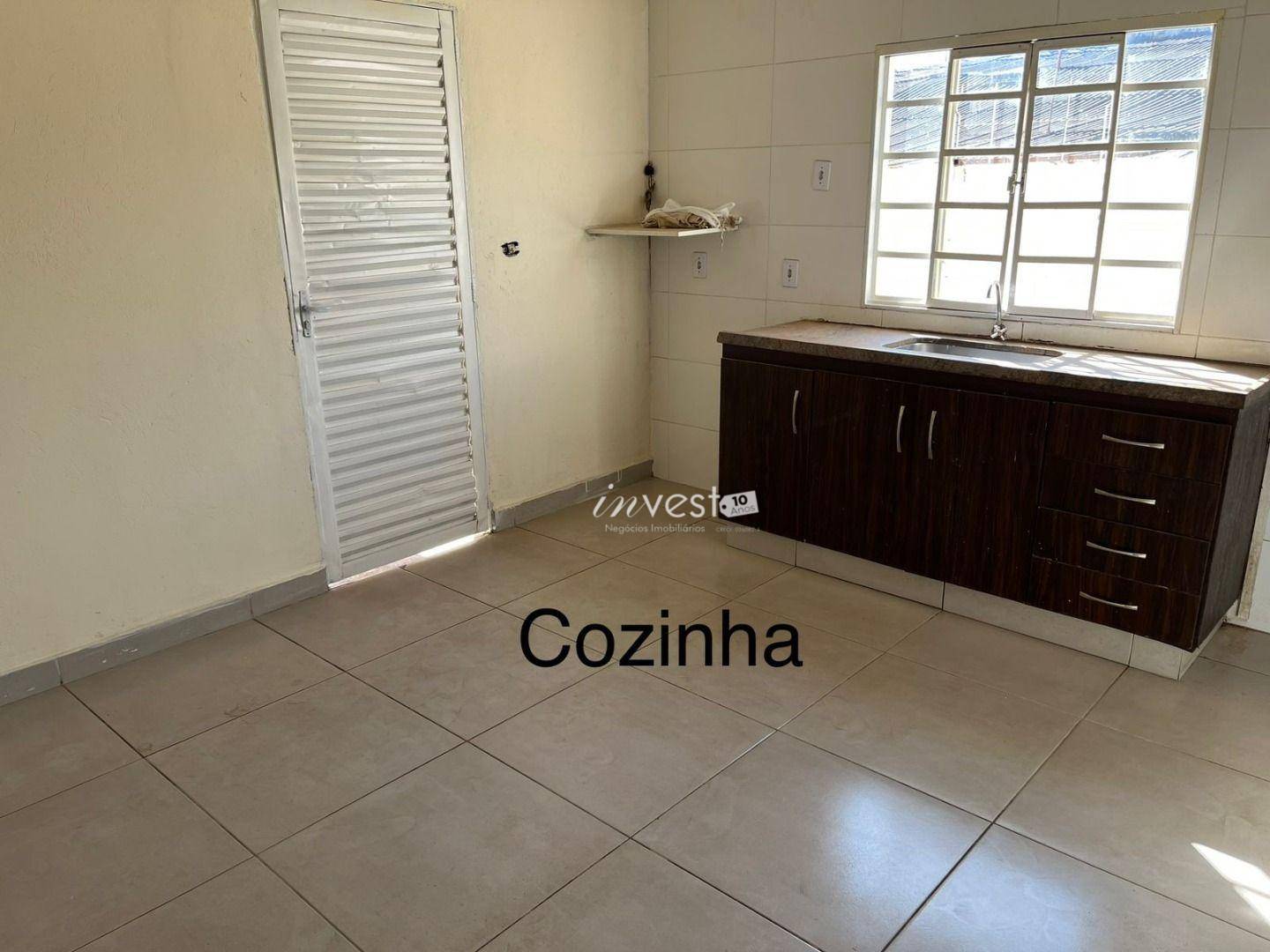 Casa à venda com 3 quartos, 75m² - Foto 11