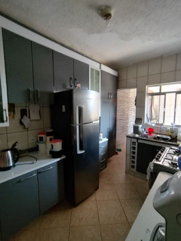 Casa à venda com 2 quartos, 90m² - Foto 17