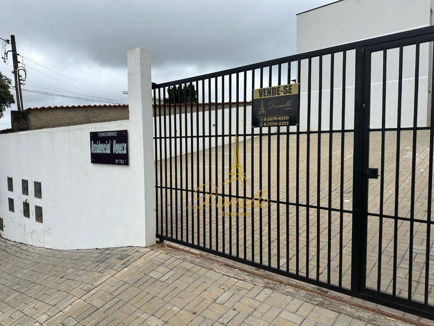 Casa à venda com 2 quartos, 72m² - Foto 10