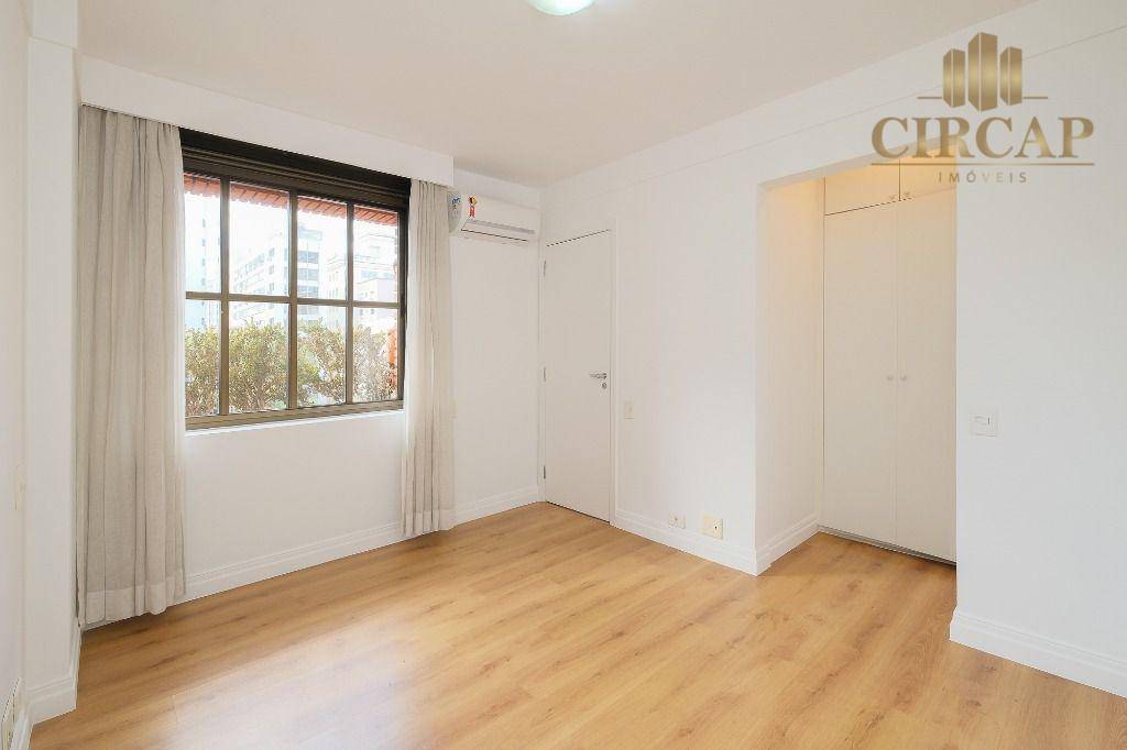 Apartamento à venda com 3 quartos, 198m² - Foto 22