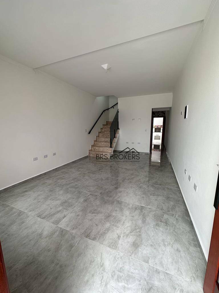 Sobrado à venda com 2 quartos, 73m² - Foto 2