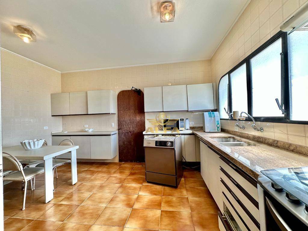 Apartamento à venda com 3 quartos, 221m² - Foto 25