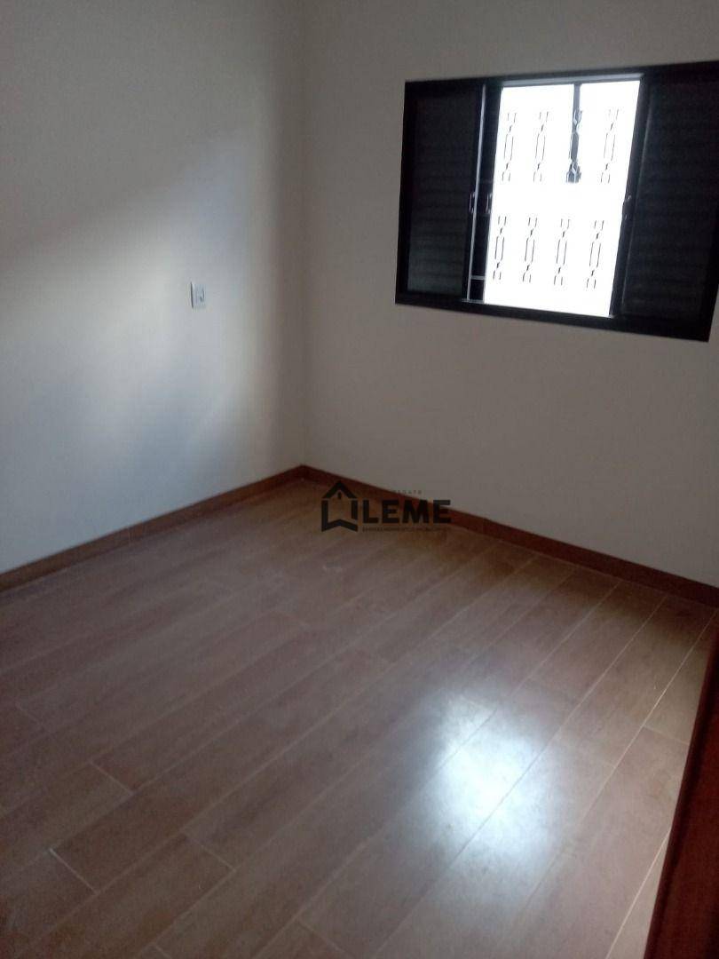 Casa à venda com 3 quartos, 150m² - Foto 12