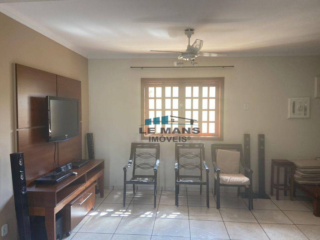 Casa à venda com 3 quartos, 250m² - Foto 9