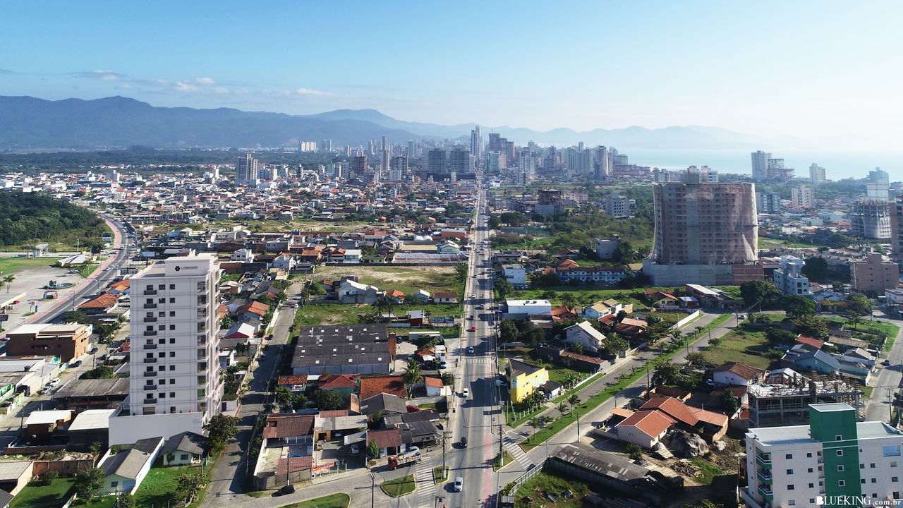 Apartamento à venda com 2 quartos, 72m² - Foto 3