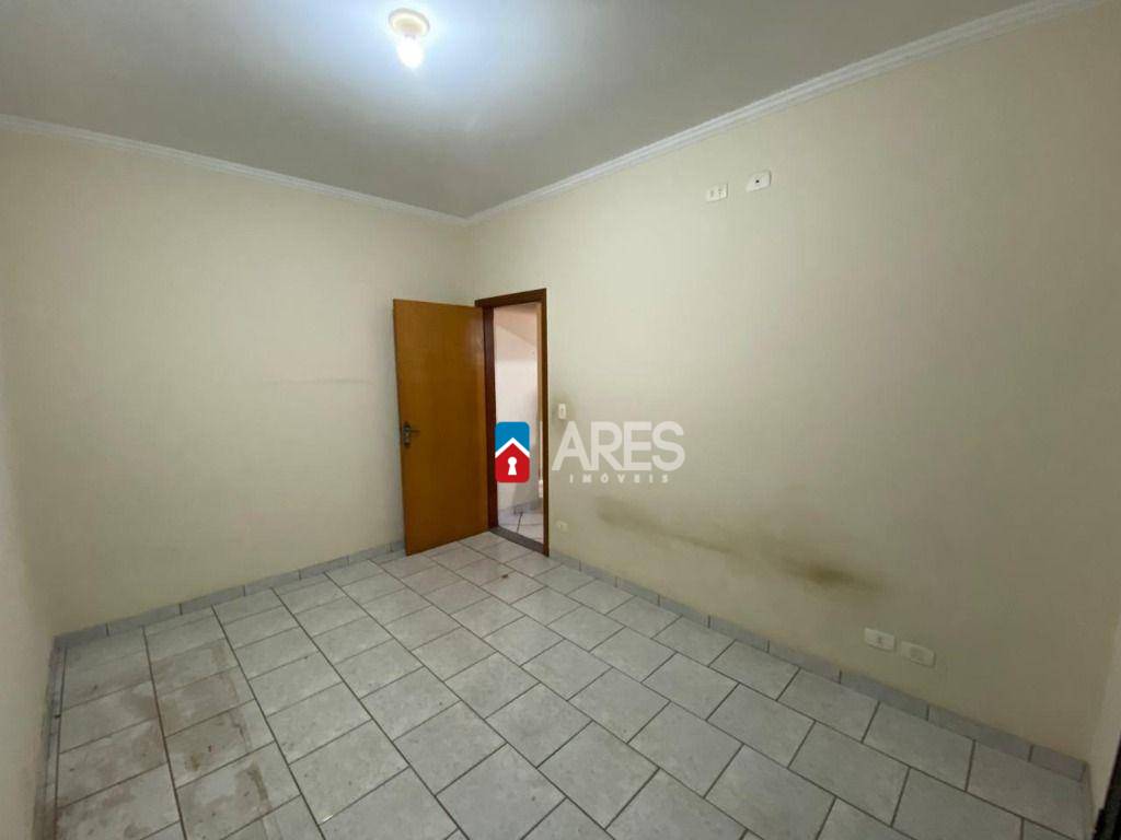Casa para alugar com 3 quartos, 189m² - Foto 12