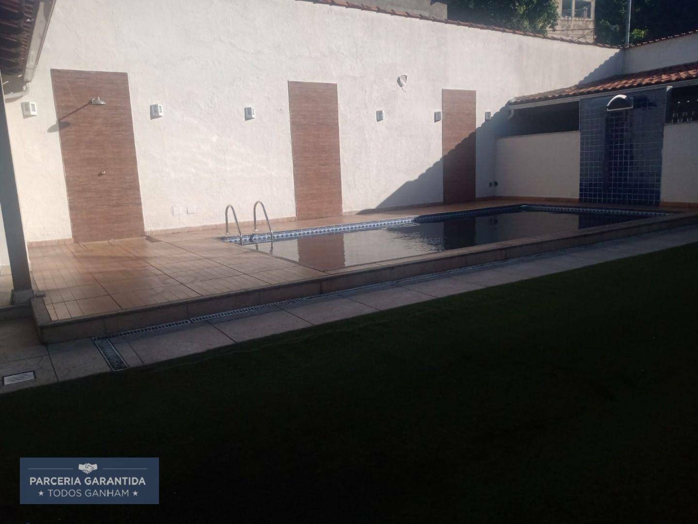 Casa à venda com 4 quartos, 373m² - Foto 4