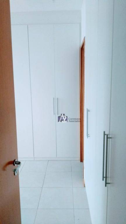 Apartamento à venda com 2 quartos, 72m² - Foto 7