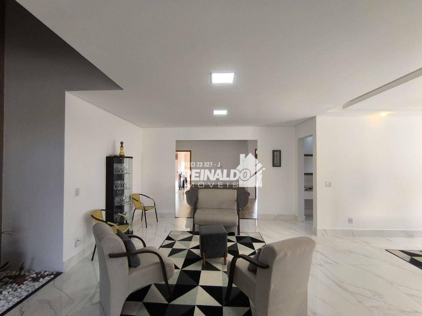 Casa de Condomínio para alugar com 3 quartos, 289m² - Foto 15