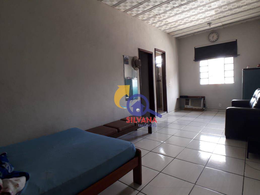 Casa à venda com 3 quartos, 210m² - Foto 14