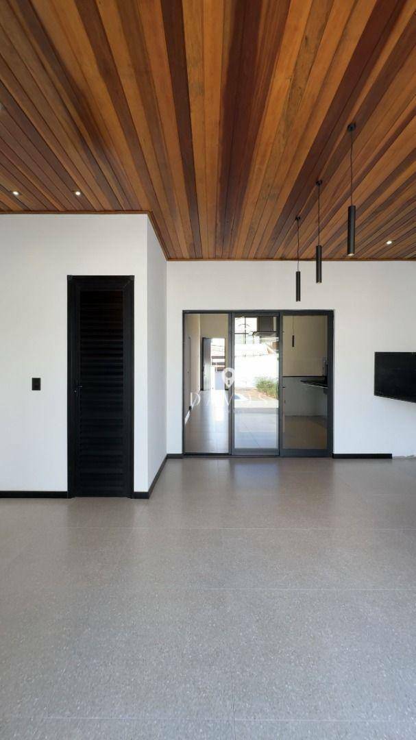 Casa à venda com 3 quartos, 200m² - Foto 8