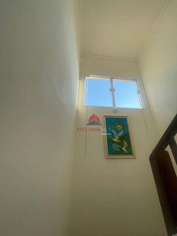 Casa à venda com 3 quartos, 124m² - Foto 11