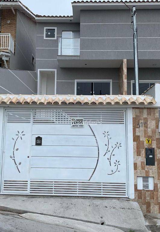 Sobrado à venda com 3 quartos, 200m² - Foto 1