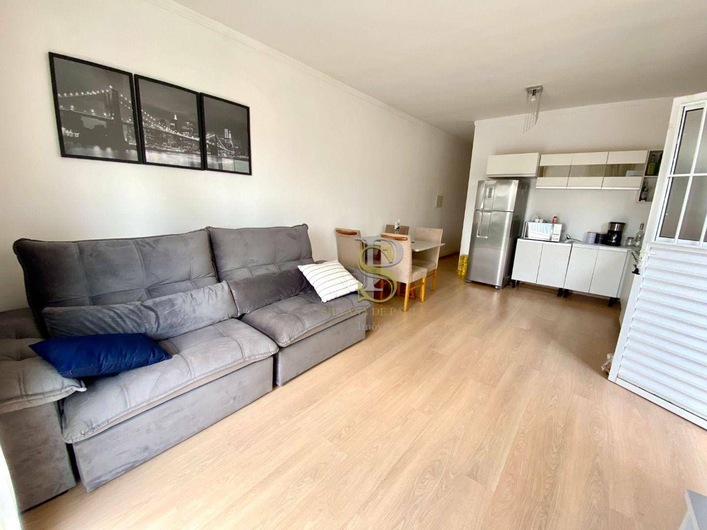 Casa à venda com 2 quartos, 70m² - Foto 6