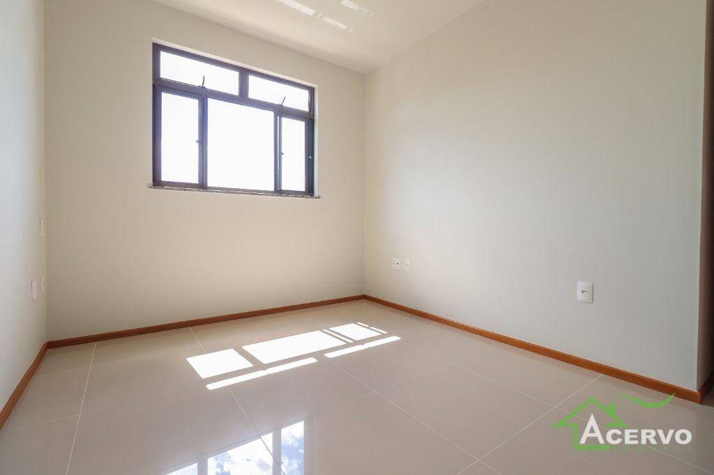 Apartamento à venda com 2 quartos, 61m² - Foto 6