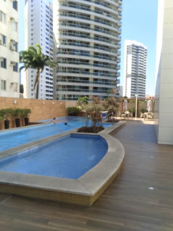 Apartamento à venda com 3 quartos, 154m² - Foto 3