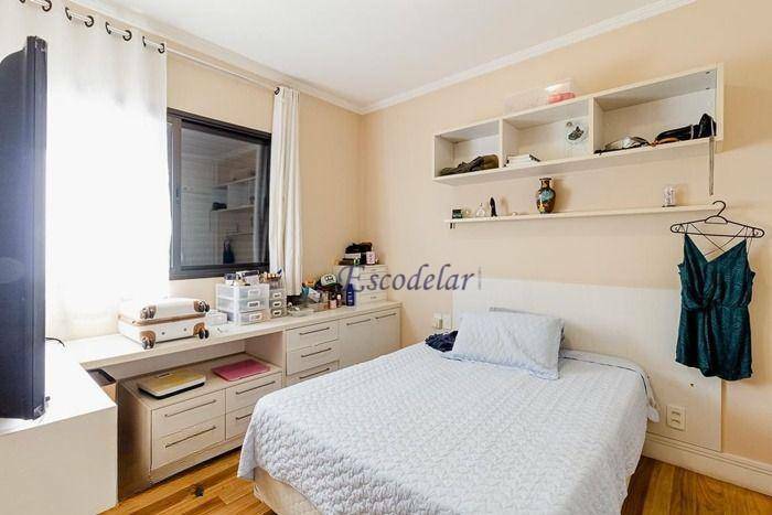 Apartamento à venda com 4 quartos, 240m² - Foto 18