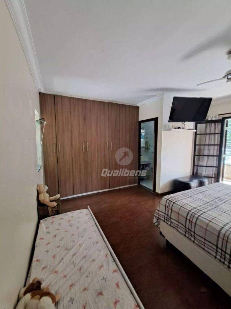 Sobrado à venda com 3 quartos, 245m² - Foto 22