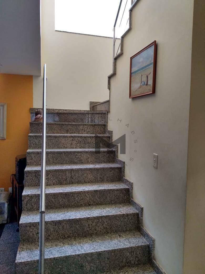 Casa à venda com 3 quartos, 185m² - Foto 14