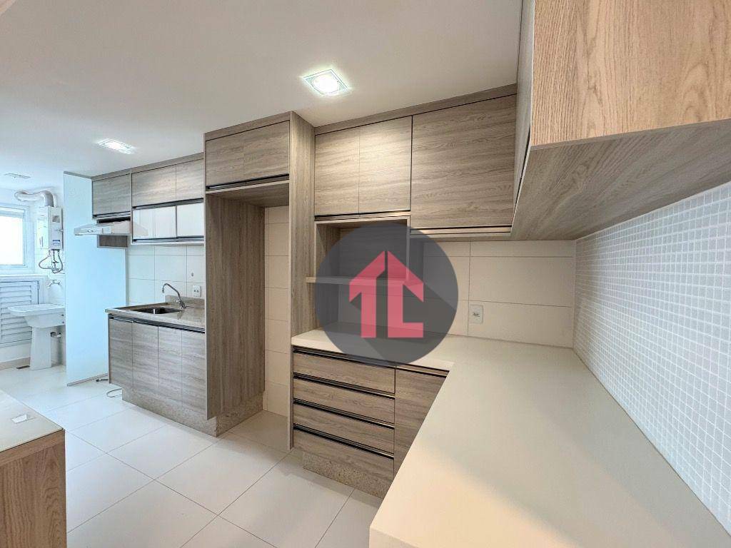 Apartamento para alugar com 2 quartos, 98m² - Foto 9